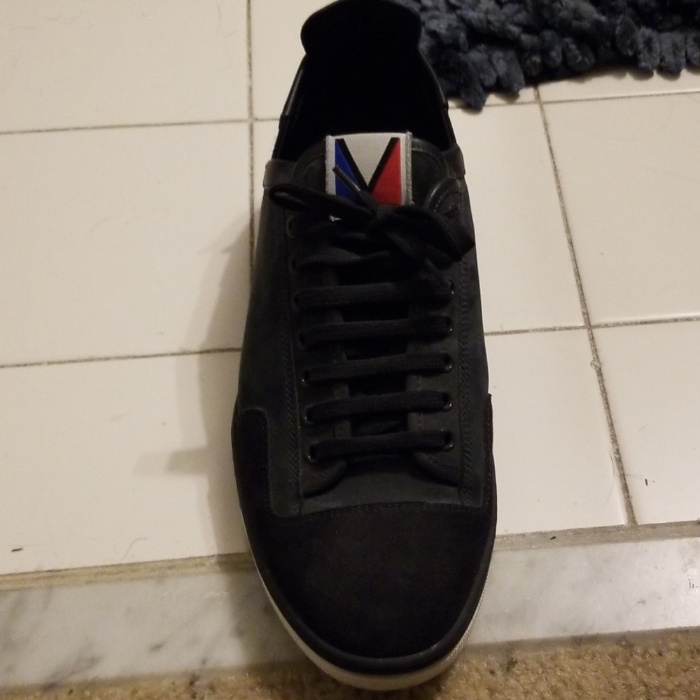 Louis Vuitton blue Swede sneakers - Picture 2 of 4
